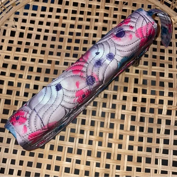 Lug Flipper Jewelry Clutch - Picture 4 of 9